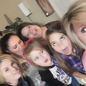 Meet your Posher, Debbie