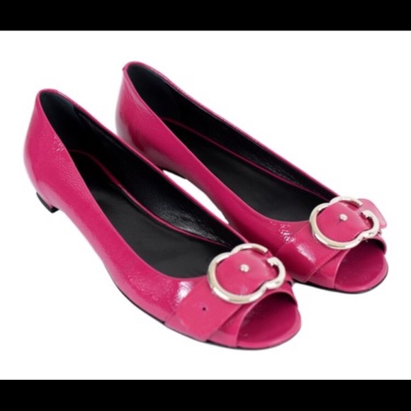 Gucci Shoes - Gucci Interlocking Rose Patent Leather Flats 8,5