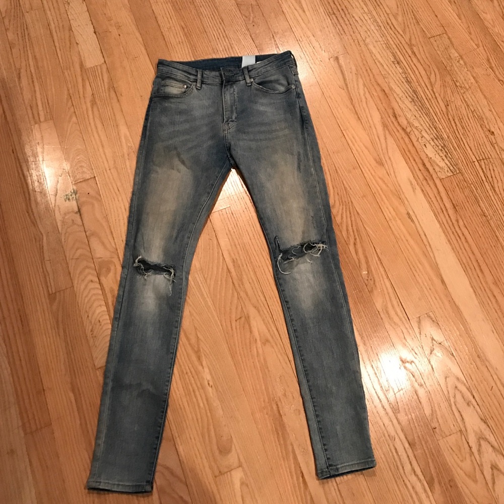 H&M distressed super skinny jeans