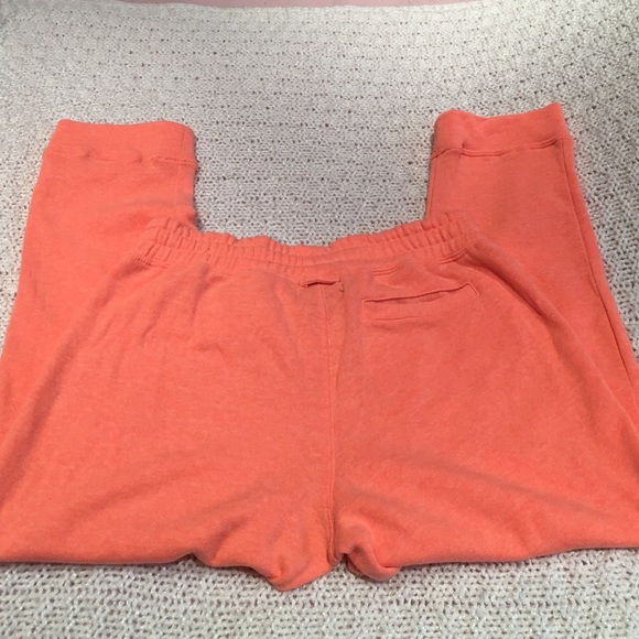 GAP Woman's Cropped Sweatpants - Picture 4 of 4
