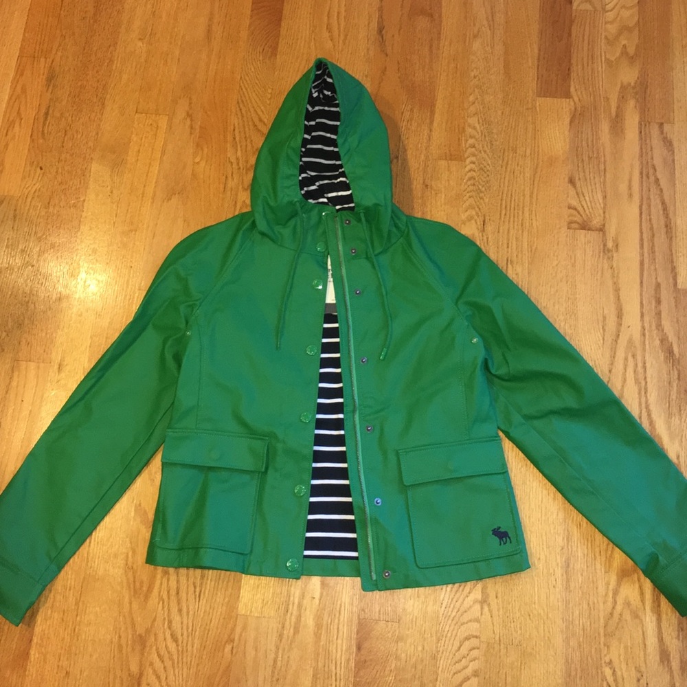 Abercrombie & Fitch Green Raincoat