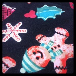 LuLaRoe Tall & Curvy "Unicorn" Christmas Leggings