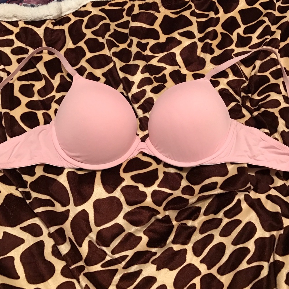 Victoria's Secret Wear Everywhere Push Up bra
