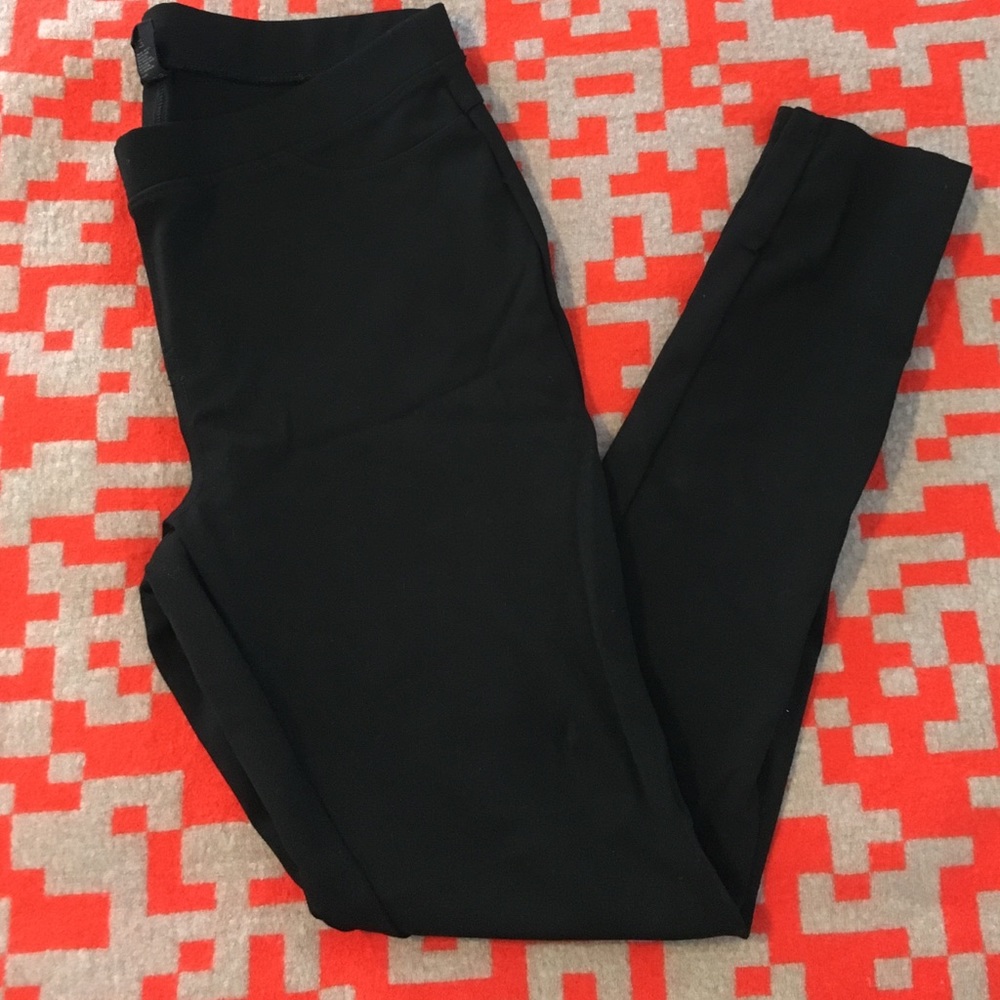Hue Black Leggings