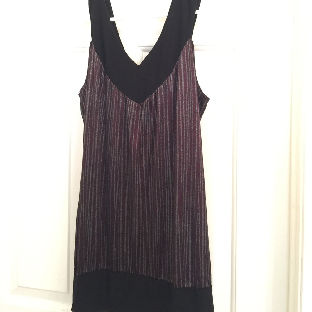Silver and burgundy tank Sz L