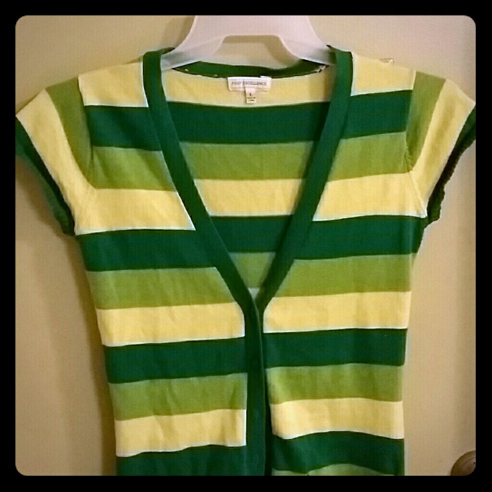 Green short sleeve cardigan with pockets