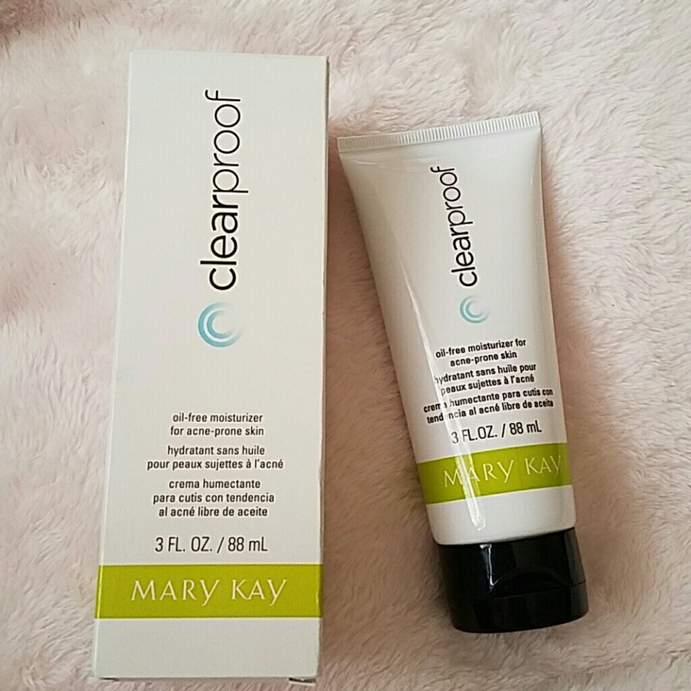 NEW  Oil free moisturizer for acne prone skin