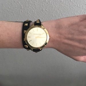 Michael Kors- black pyramid stud slim runway watch