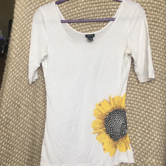Rue21 Tops - 1/2 sleeve tee