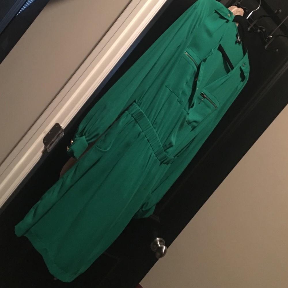 Dress - Picture 2 of 4