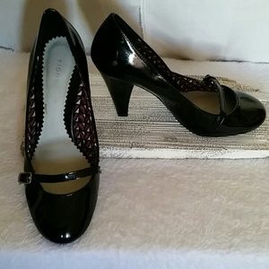 Blck pumps