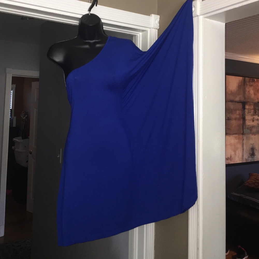 Dress - Picture 2 of 4