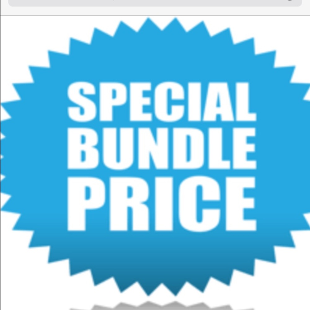 ❤️Sale on scarves & hats! Bundle up everyone ⛄️!