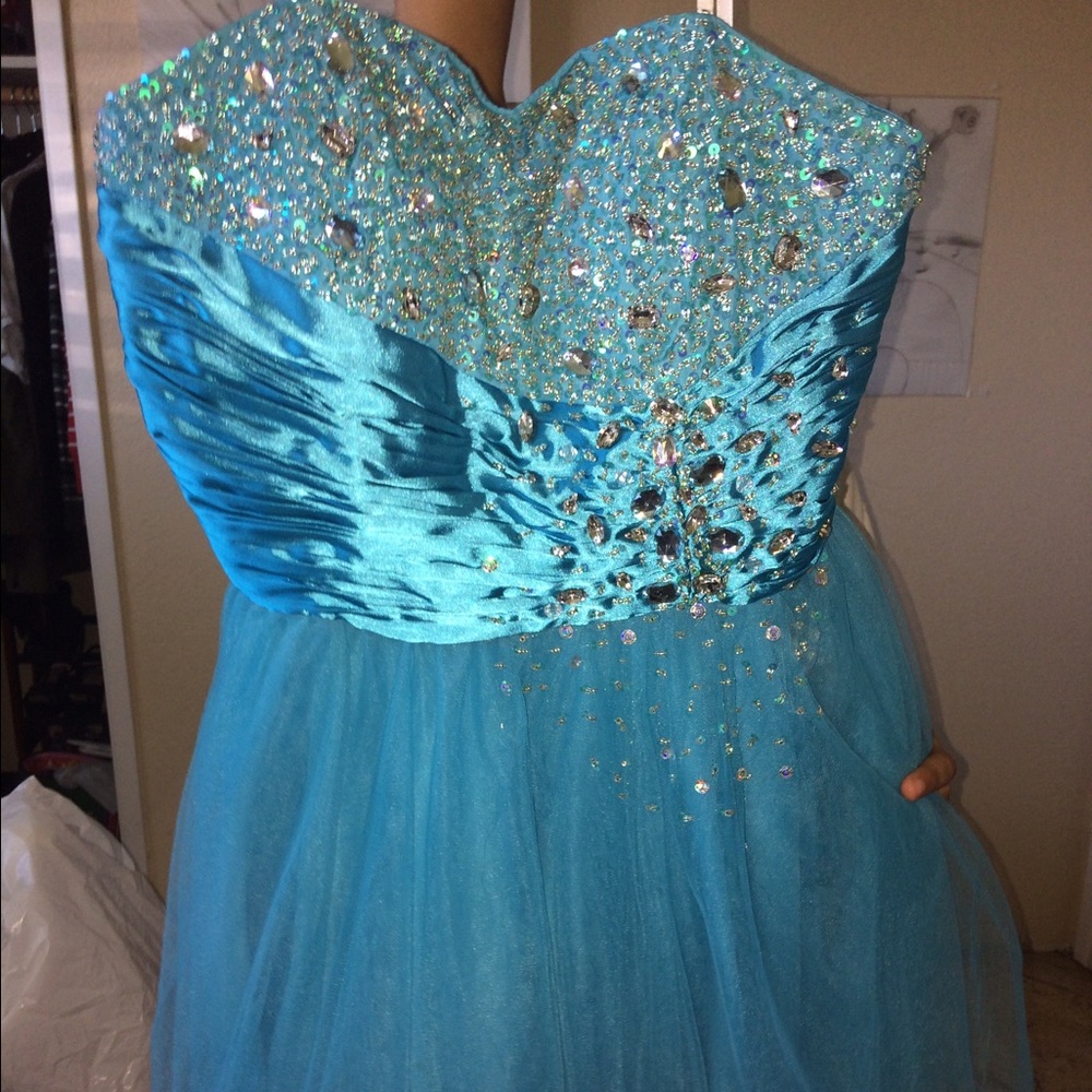 formal or prom dress short