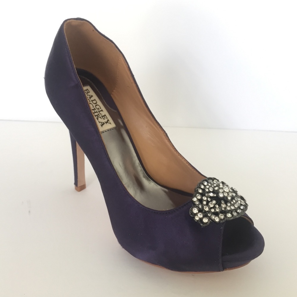 New Badgley Mischka navy satin heels