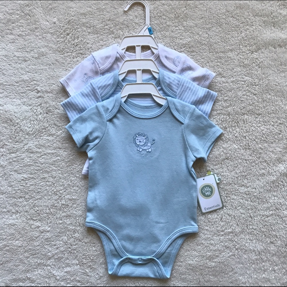 Unisex set of 3 onesies.