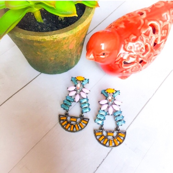 One Eleven Boutique Jewelry - Retro Drop Earrings