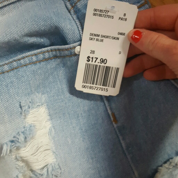 Forever 21 Shorts High rise - Picture 2 of 3