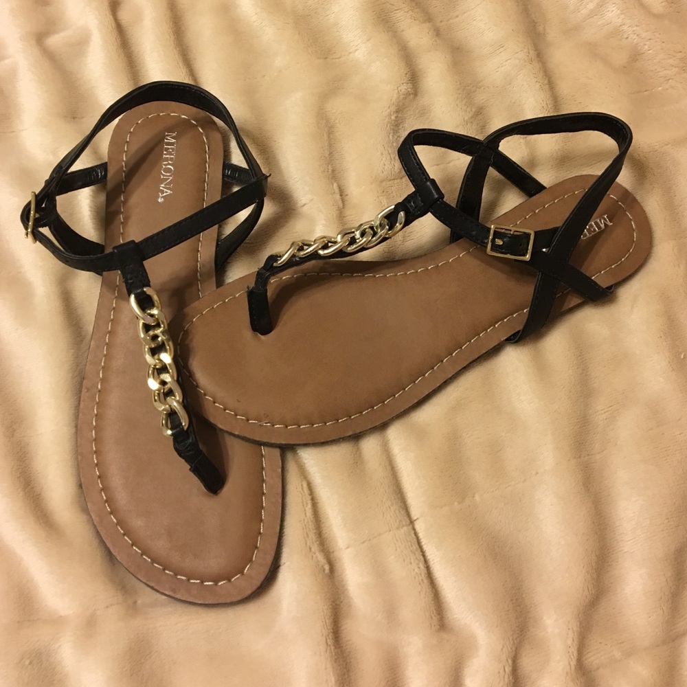 Merona t-strap sandals 6.5