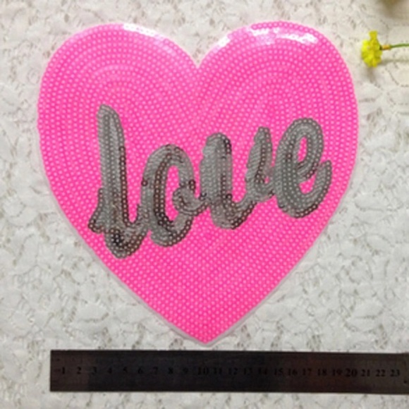 Hot Trend- iron love sequenced heart patch - Picture 2 of 2