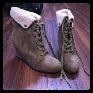 Lace Up Fleece Boots