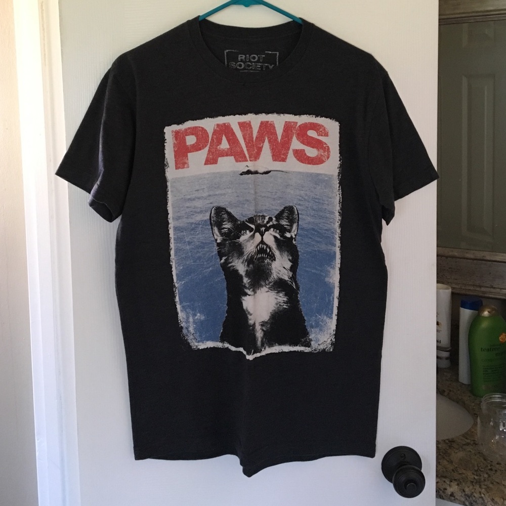 SOFT "PAWS" CAT TSHIRT