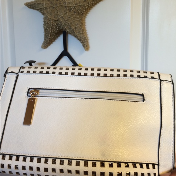 ⬇️ White Clutch with shoulder strap 👜 - Picture 6 of 6