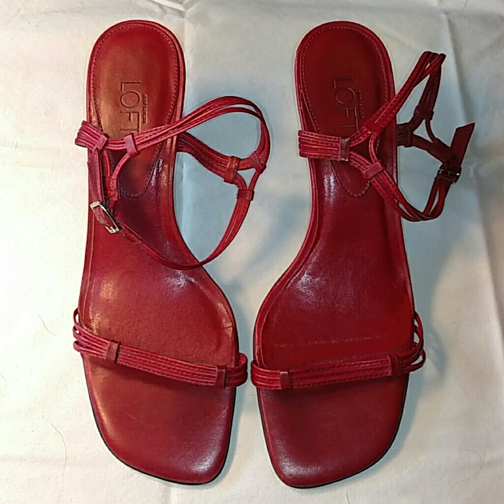 Strappy red Loft dress shoe