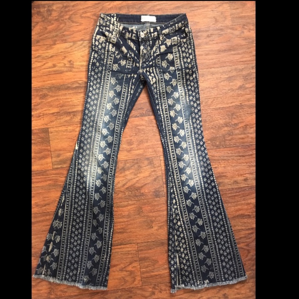 Free People Bell Bottom Jean Size 26
