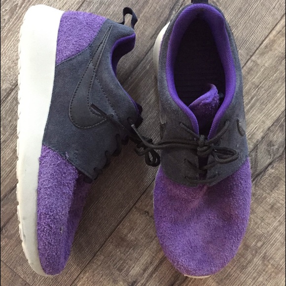 NIKE Roshe Run LTHR, Suede leather (US7, EU38) - Picture 1 of 3