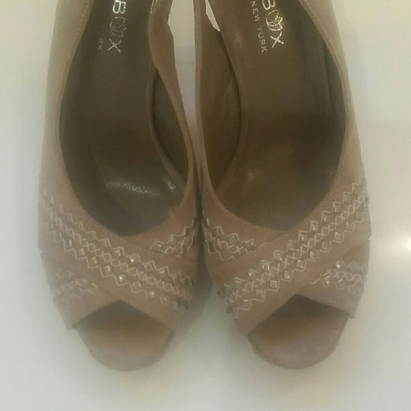 sandals - Picture 2 of 2