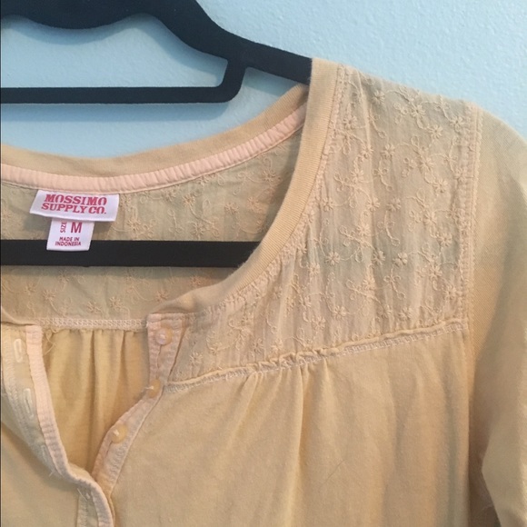 Yellow Mossimo shirt. - Picture 2 of 3