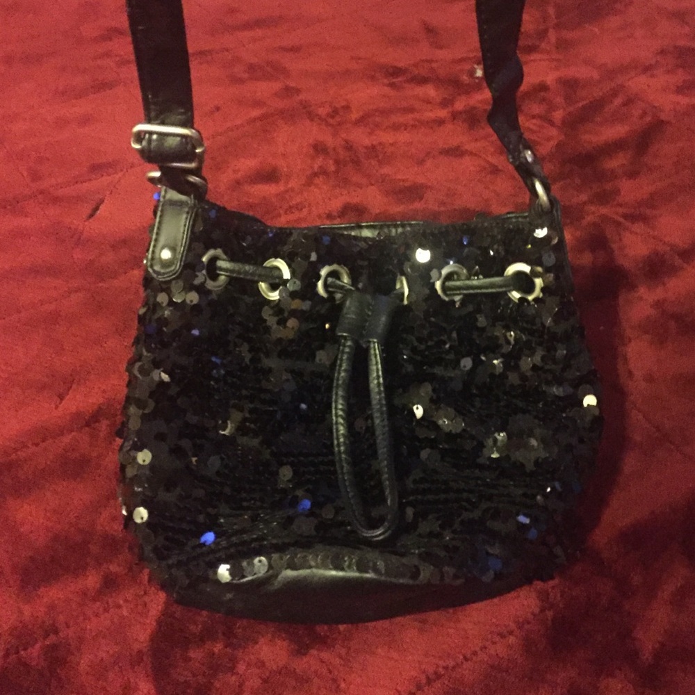 Sequin bucket bag small