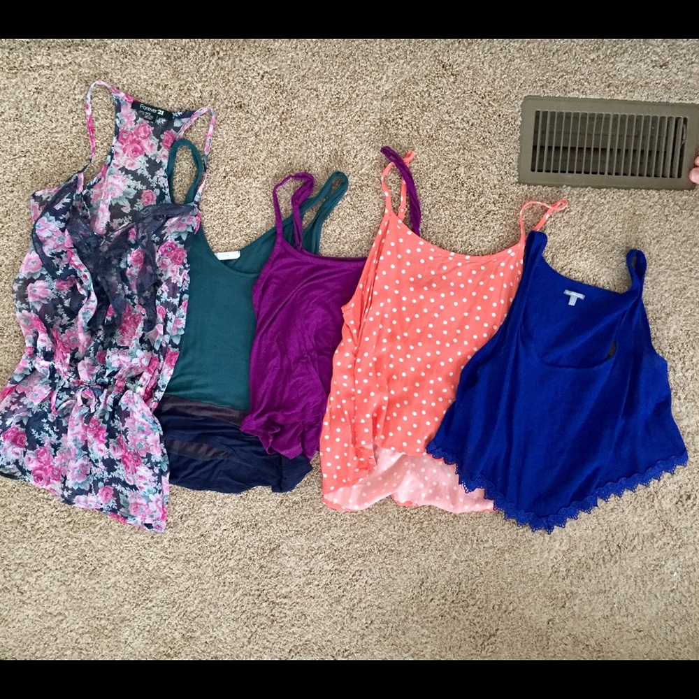 Tank top bundle!! 5 dollars each or all for 20!