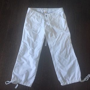 Abercrombie and Fitch White Capris Size 2