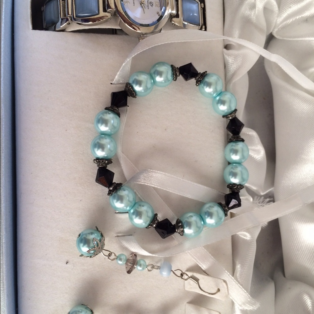 Watch Set with girl's bracelet and earrings