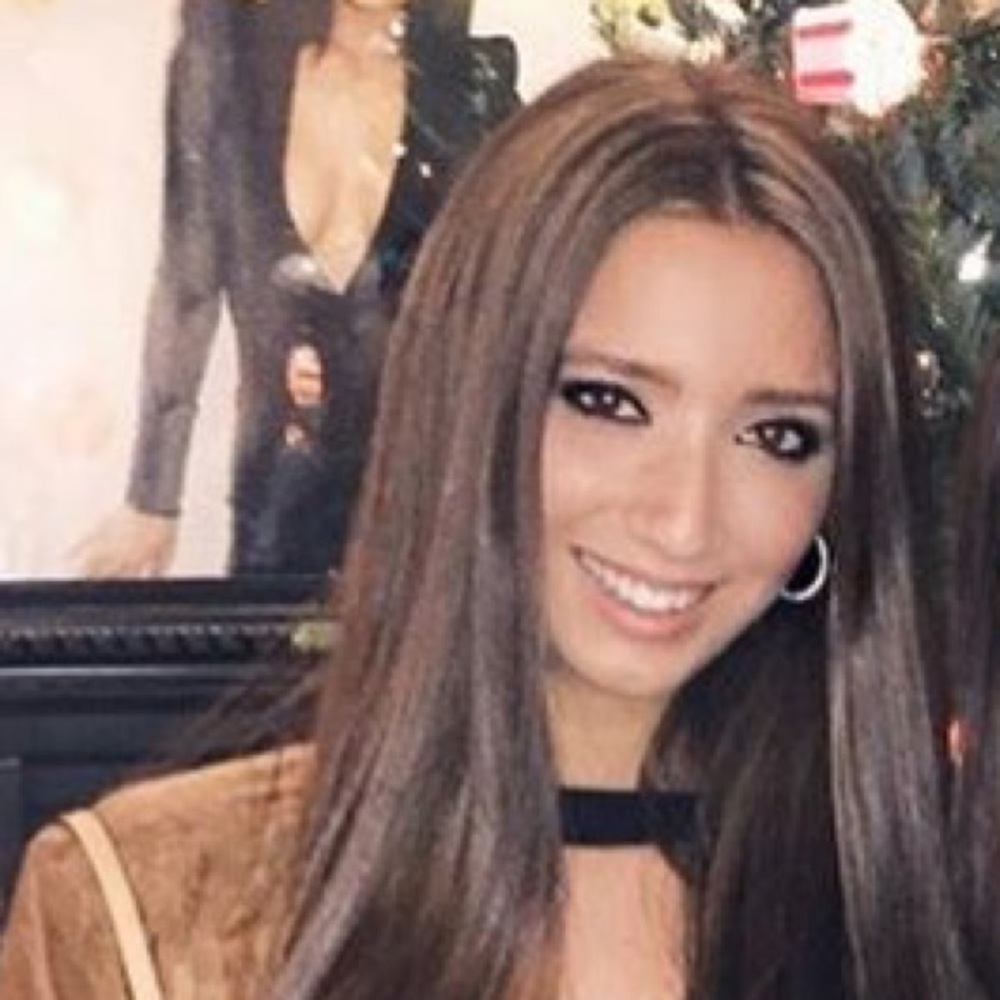 Meet your Posher, Danielle