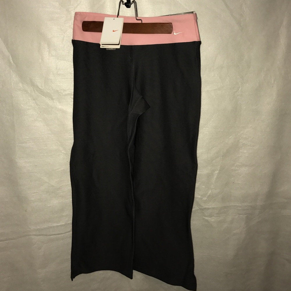 Nike Perfect Fit. Low rise training pants. Size XS