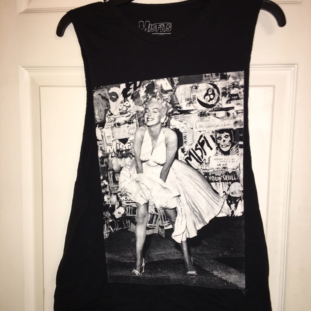 Marilyn Monroe muscle t
