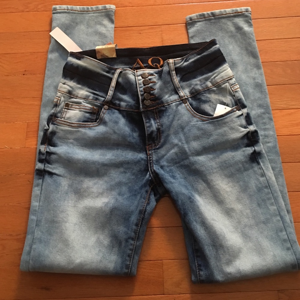 High waist denim jeans