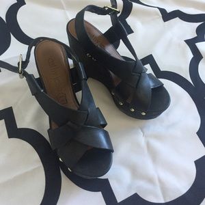 Black wedges