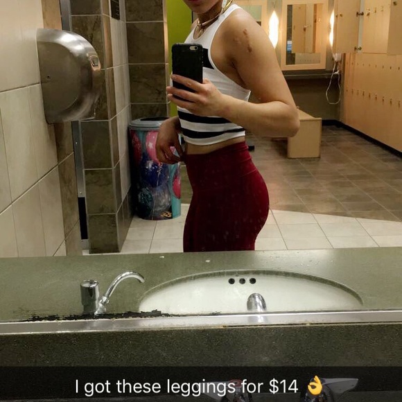 Hello 💁🏻 - Picture 2 of 3