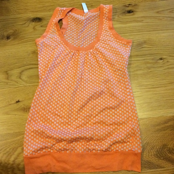 Adorable apple design tank - Picture 1 of 5
