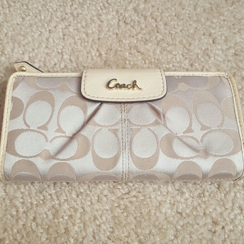 Coach wallet