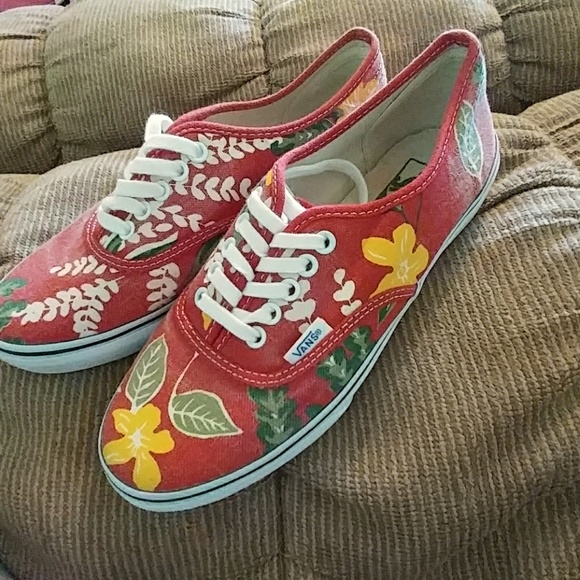 Vans - Picture 2 of 4