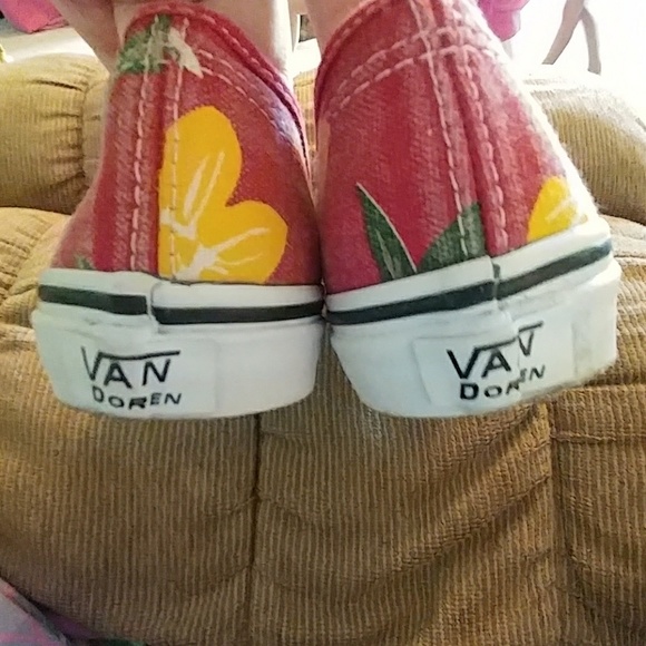 Vans - Picture 3 of 4