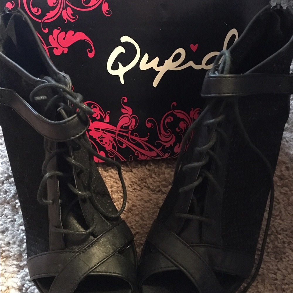 Qupid Wedges - Picture 3 of 3