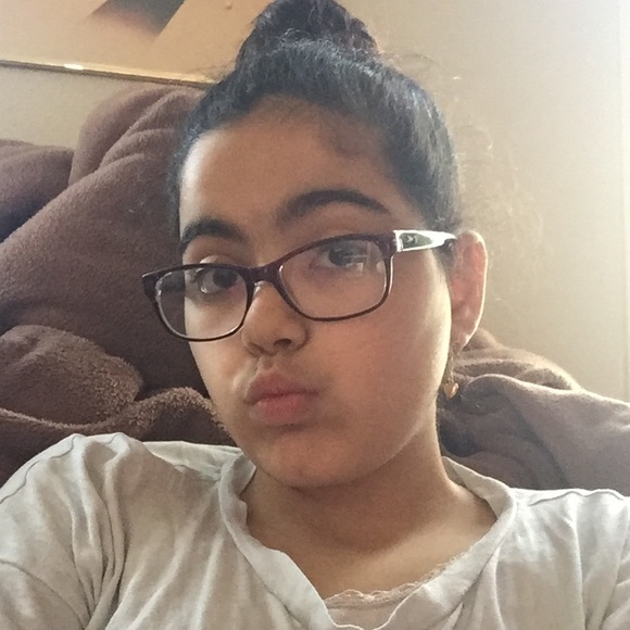 Meet your Posher, Dania - Picture 1 of 1