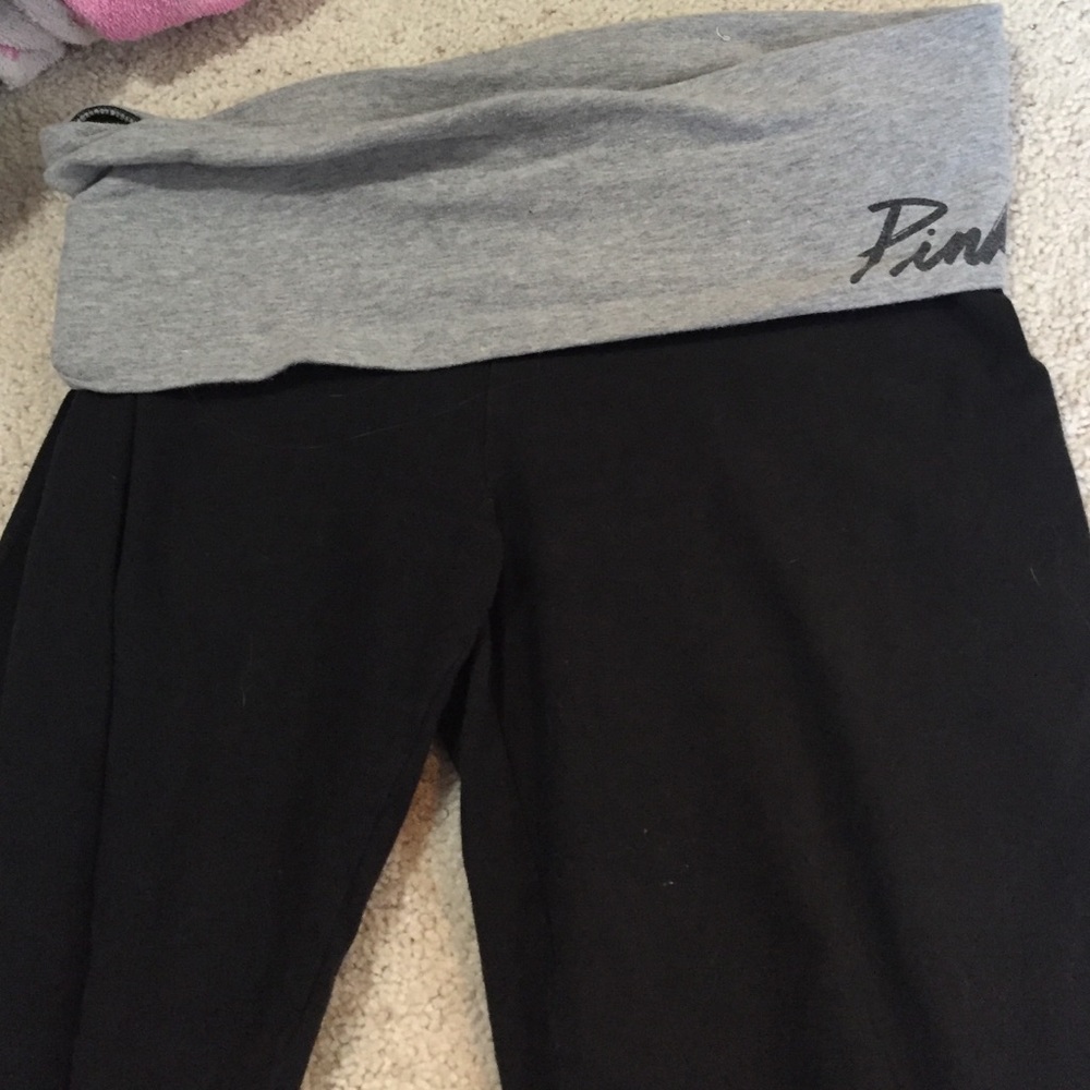 PINK yoga leggings