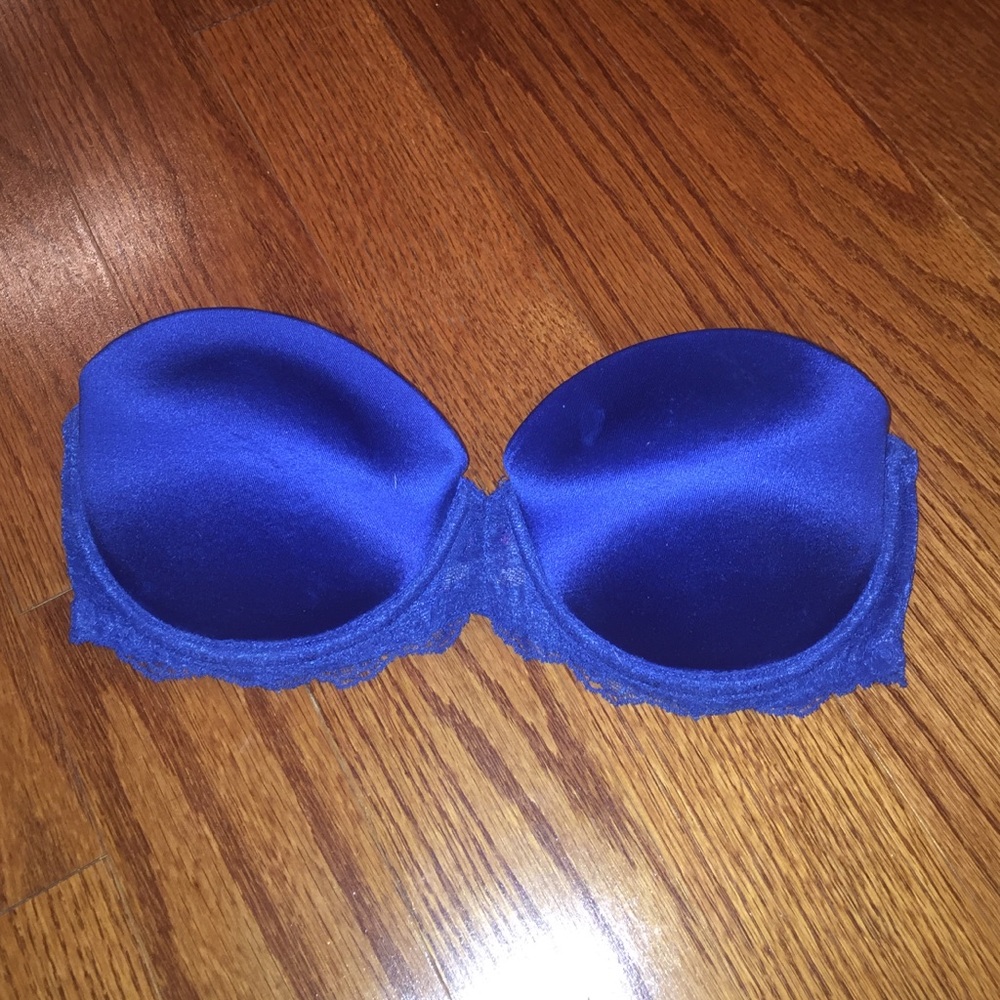 Victoria Secret strapless bra